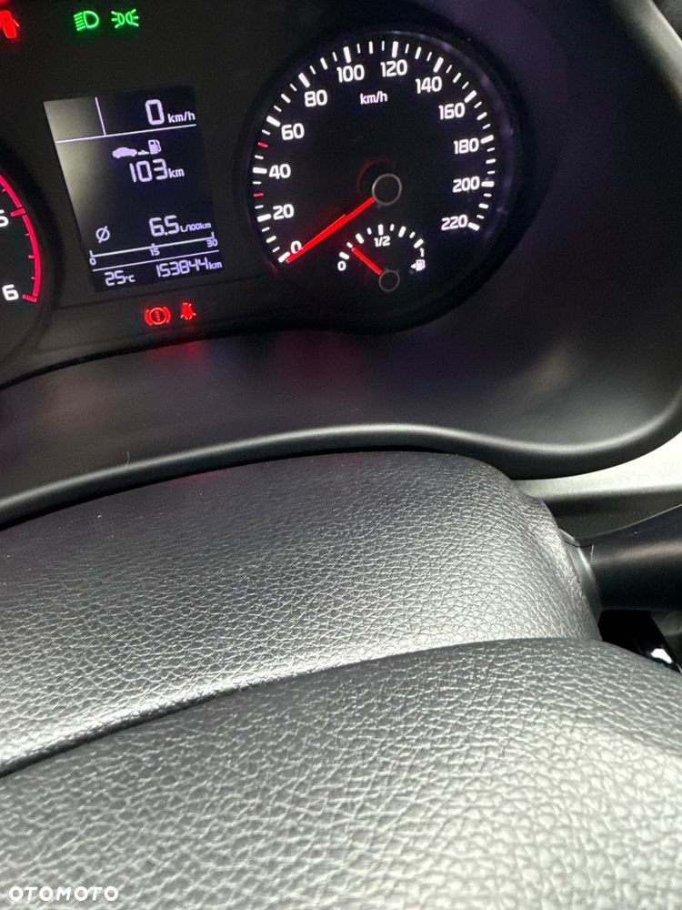 Kia Rio - 17