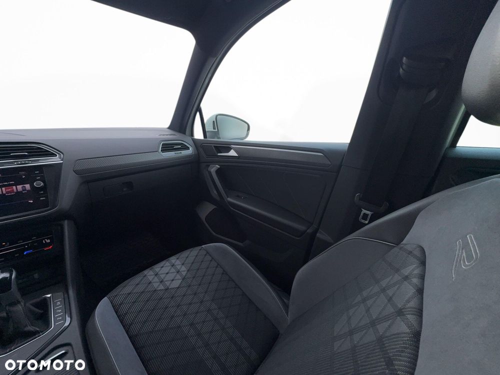 Volkswagen Tiguan - 29