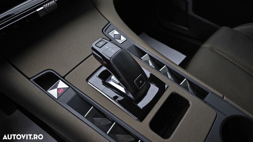 DS Automobiles DS 7 Crossback - 16