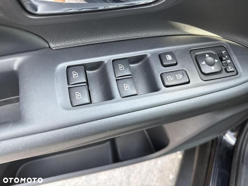 Mitsubishi Outlander 2.0 Instyle + 4WD CVT - 13