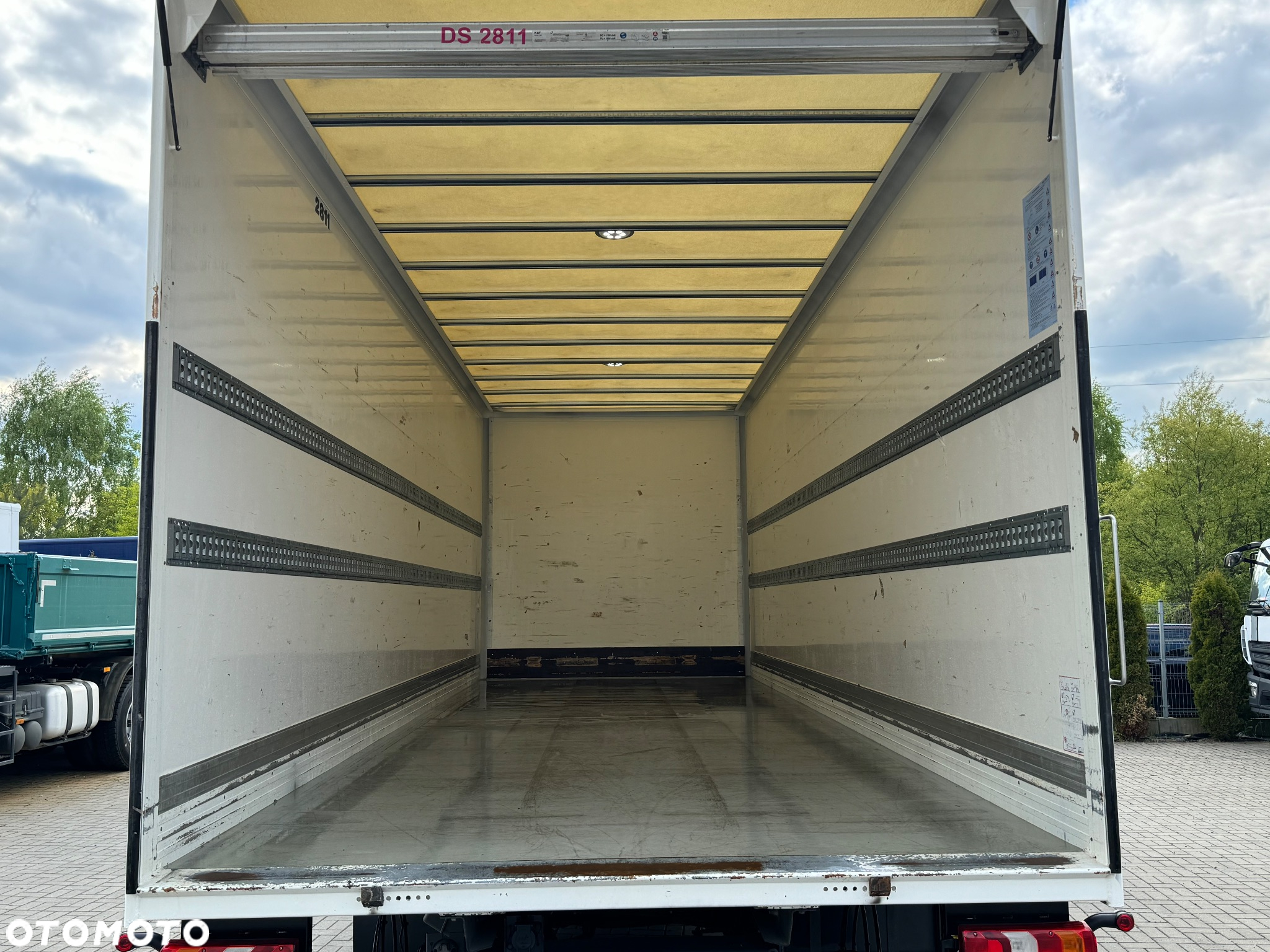 Mercedes-Benz ATEGO 1230 KONTENER 7.50m WINDA - 21