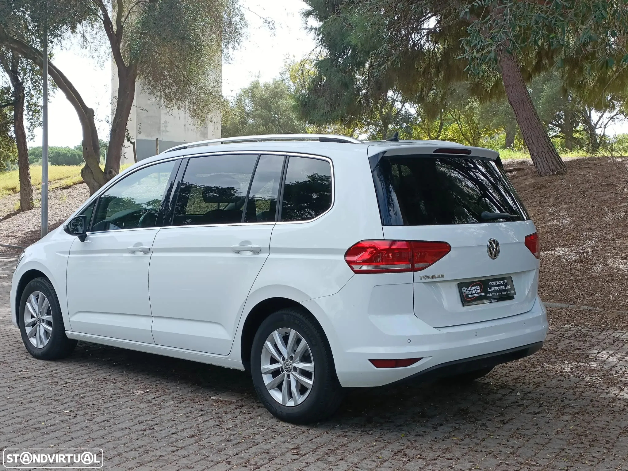VW Touran 1.6 TDI Highline DSG - 3