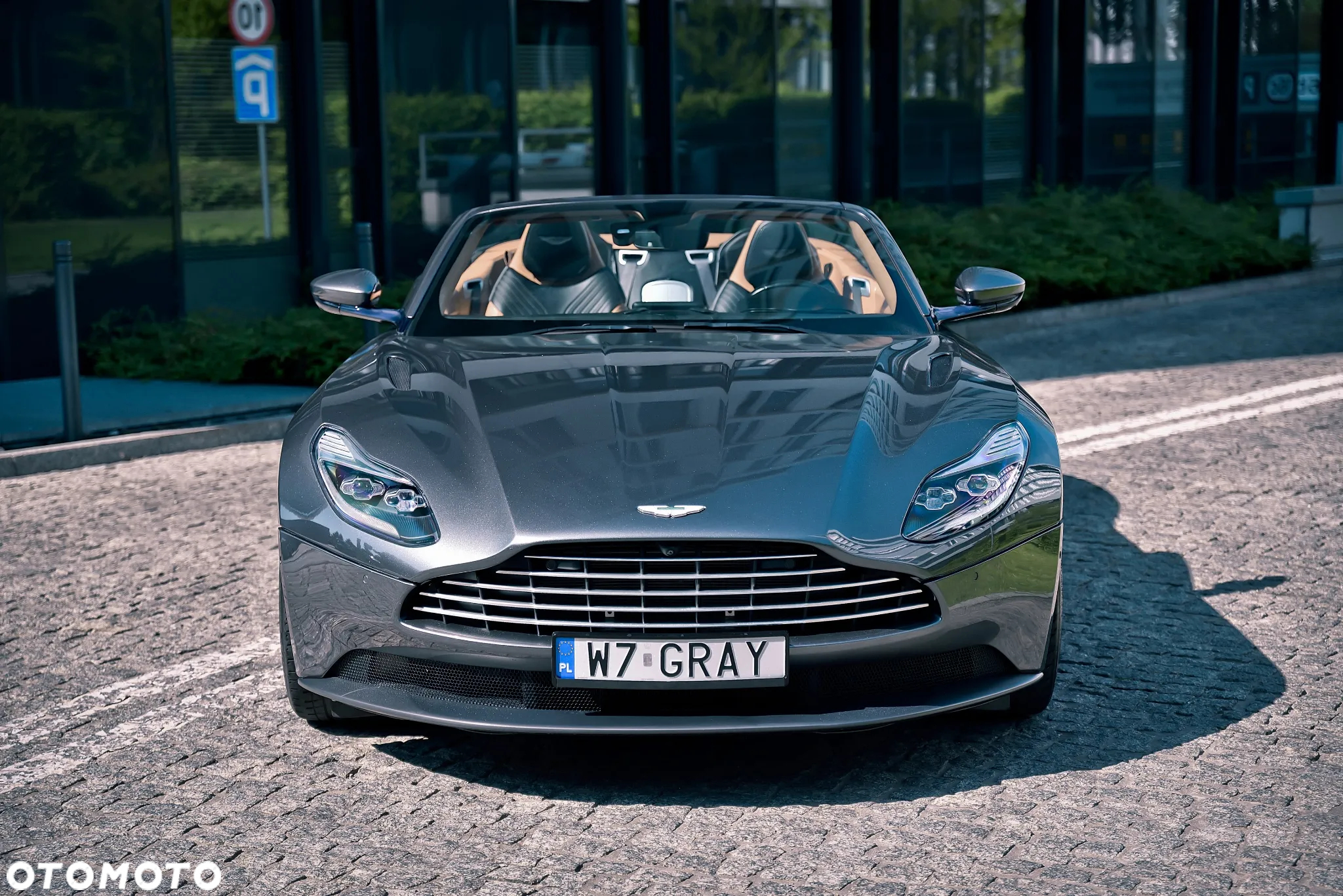 Aston Martin DB11 V8 Volante - 7
