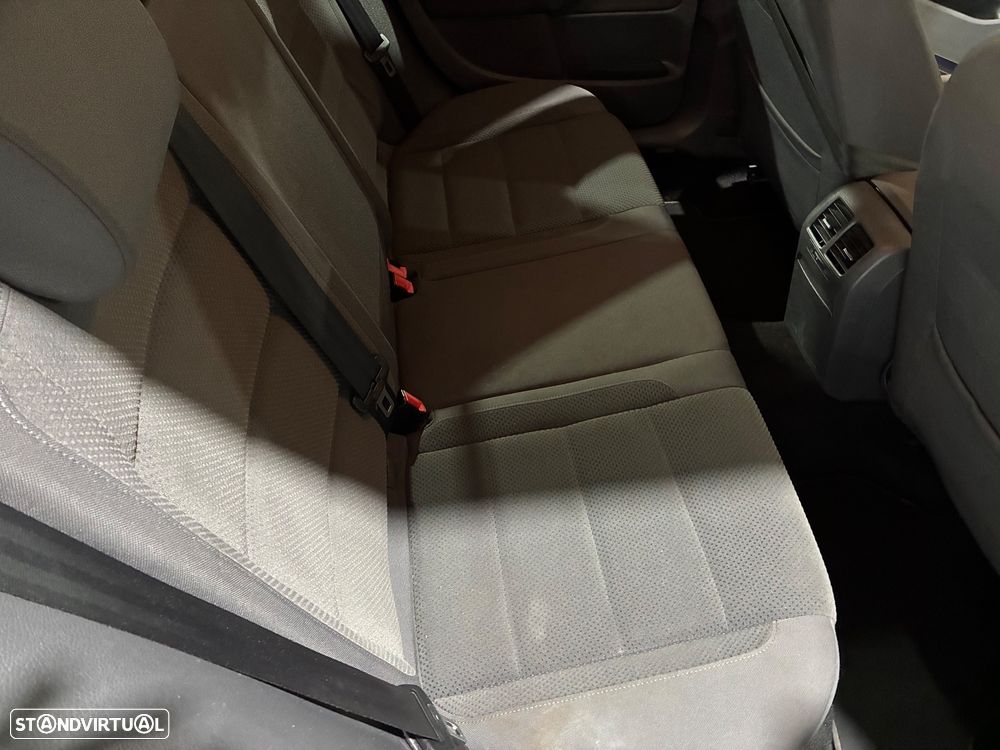 VW Golf 1.9 TDi BlueM. Trend. Pack - 11