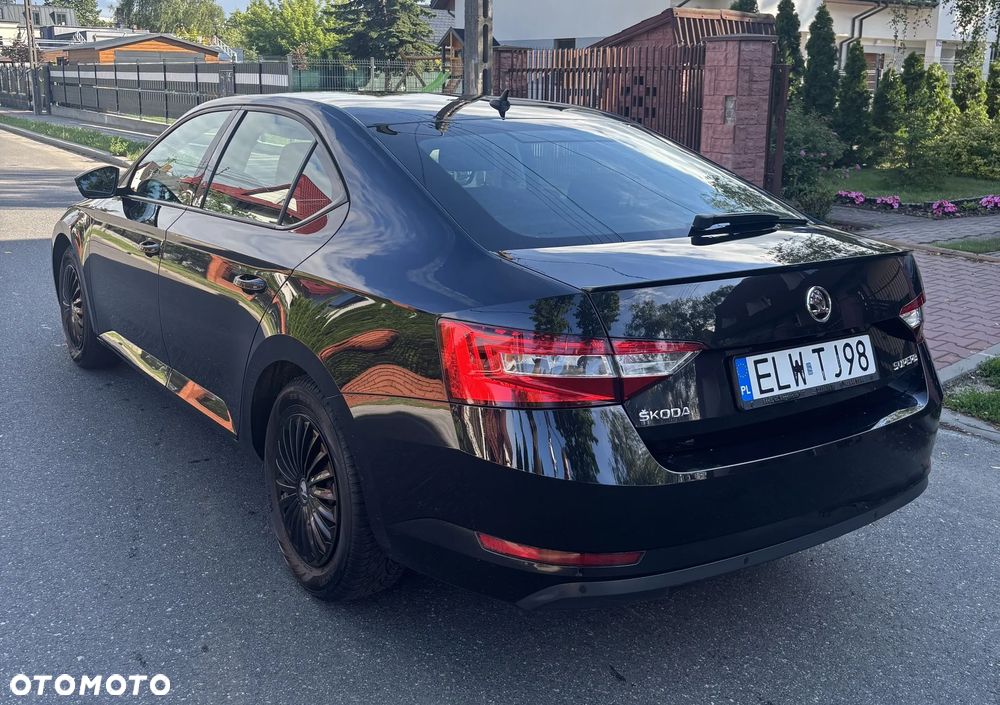 Skoda Superb 1.5 TSI ACT Ambition - 5