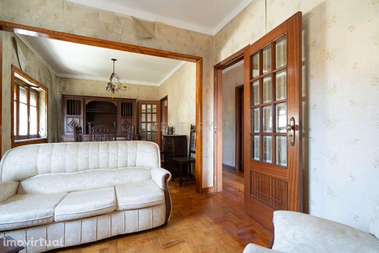 Excelente oportunidade de investimento no centro de São Martinho do Bi - Grande imagem: 3/56