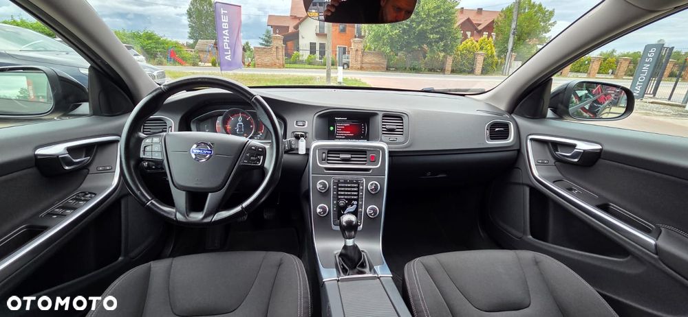 Volvo V60 D3 Base - 22