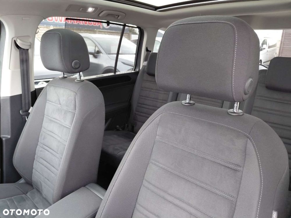 Volkswagen Touran - 15