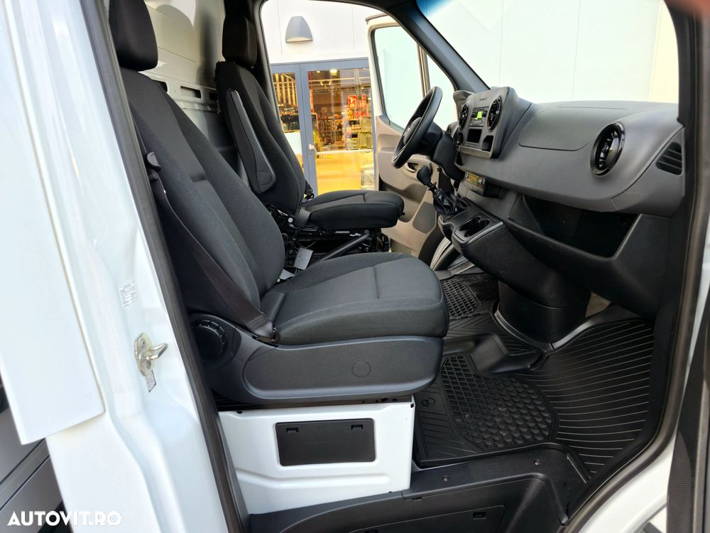 Mercedes-Benz Sprinter - 6