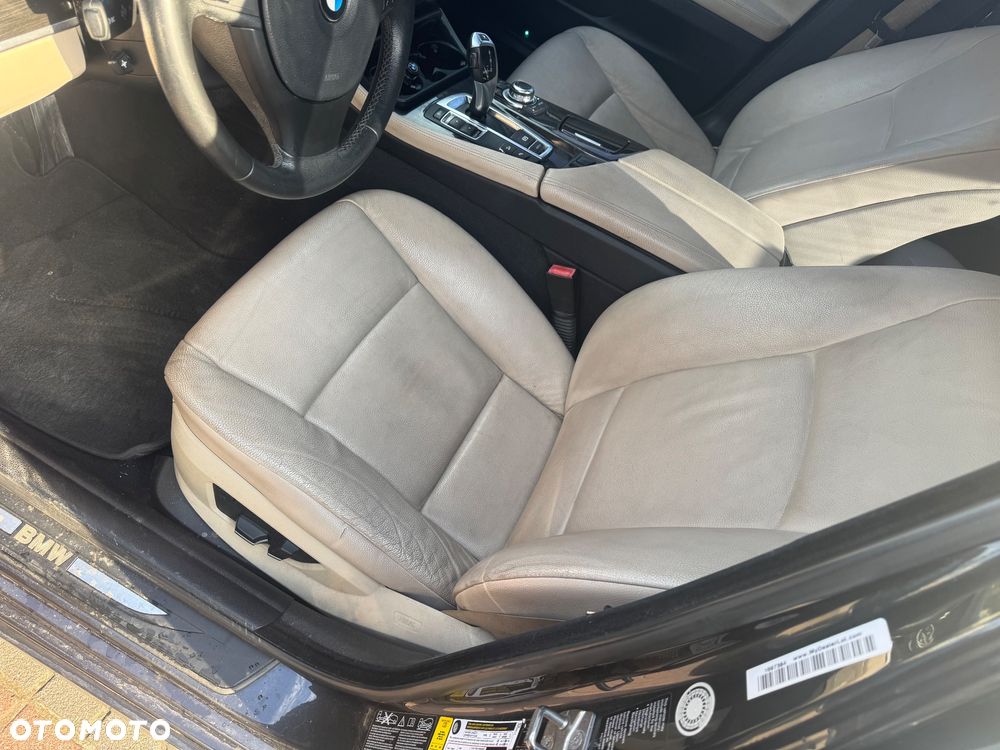 BMW Seria 5 528i xDrive Modern Line - 20