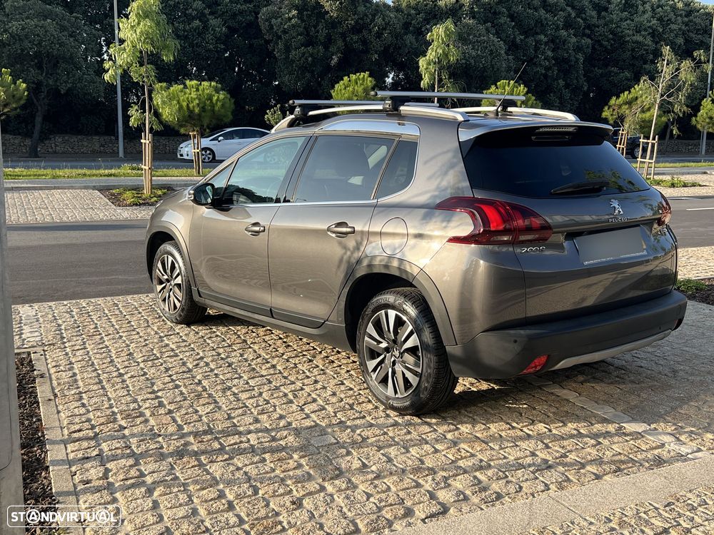 Peugeot 2008 1.2 PureTech Allure EAT6 - 14