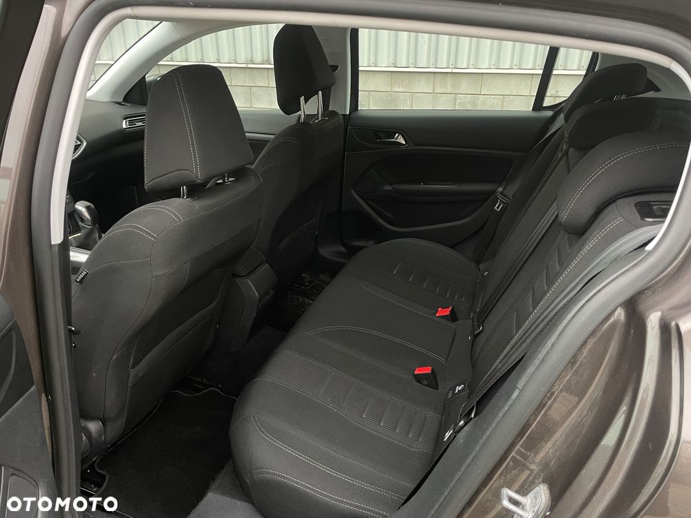 Peugeot 308 1.6 BlueHDi Allure S&S - 8