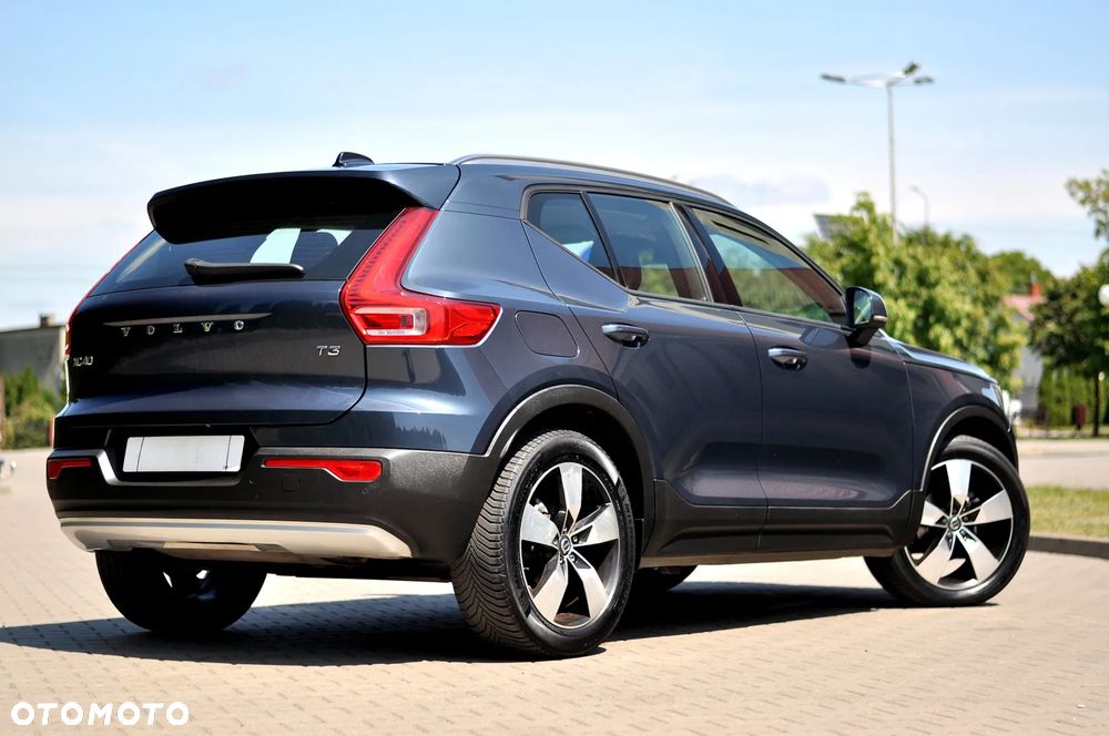 Volvo XC 40 T3 Momentum Pro - 11