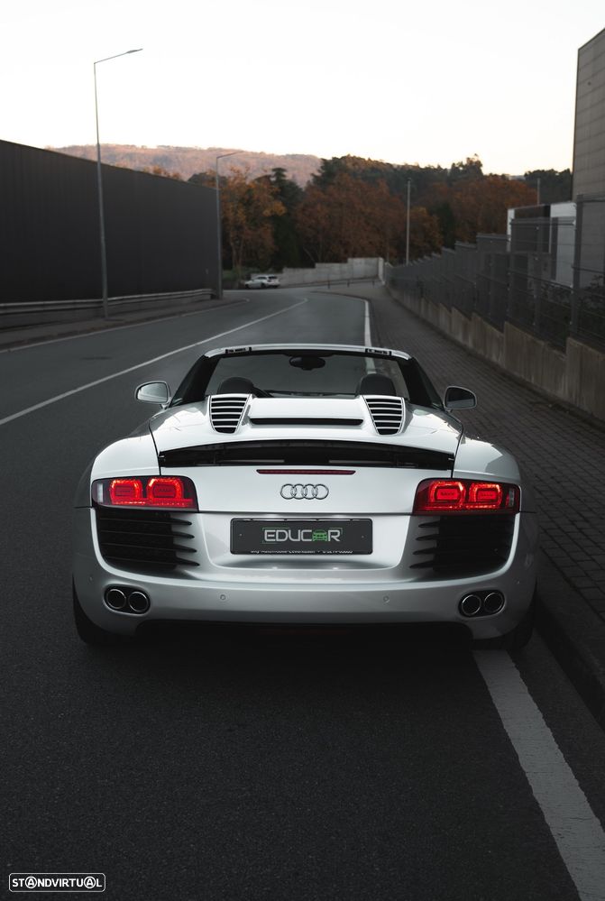 Audi R8 Spyder 4.2 FSI quattro R tronic - 30