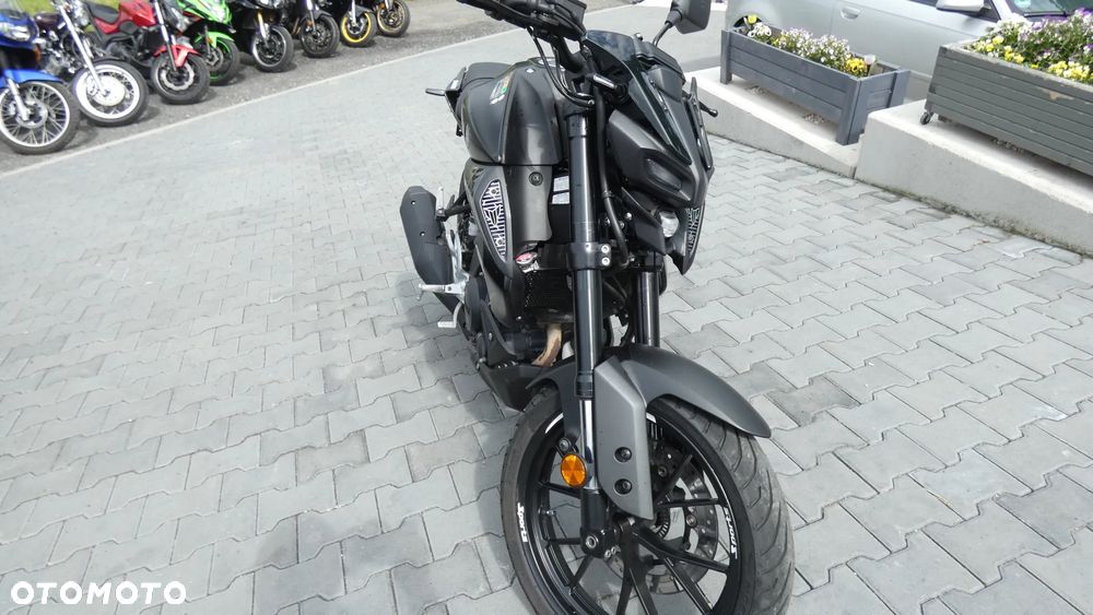 Yamaha MT - 3