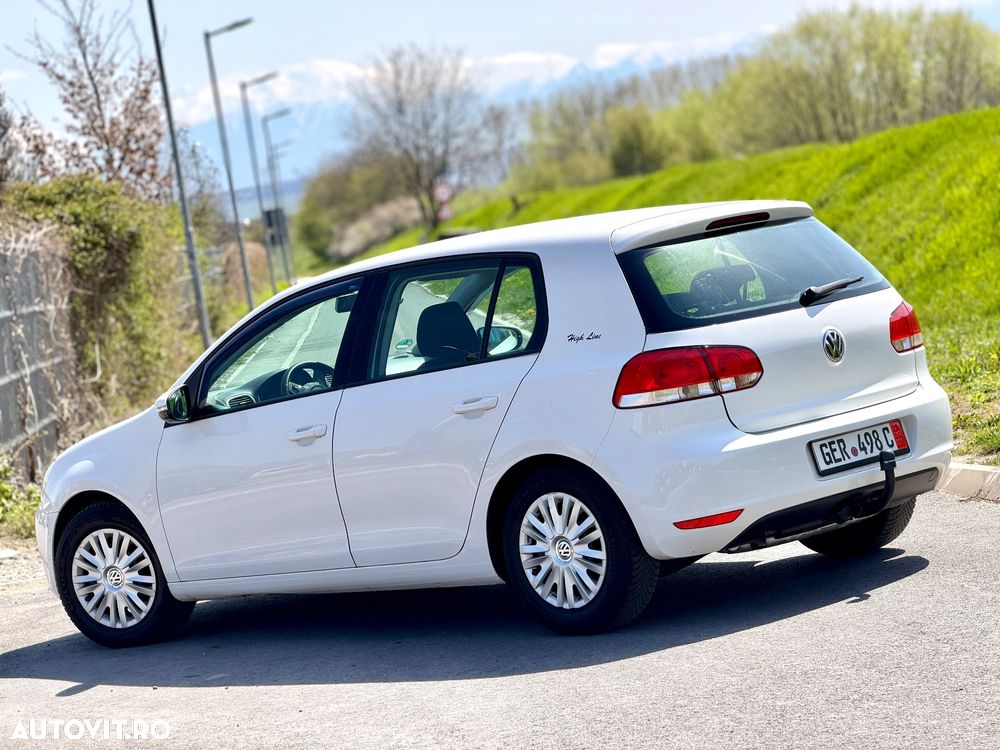 Volkswagen Golf - 6