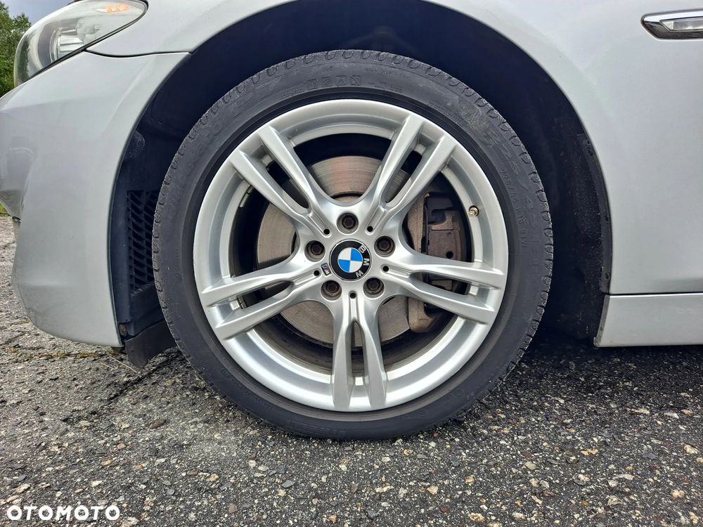BMW Seria 5 530d xDrive Luxury Line - 34