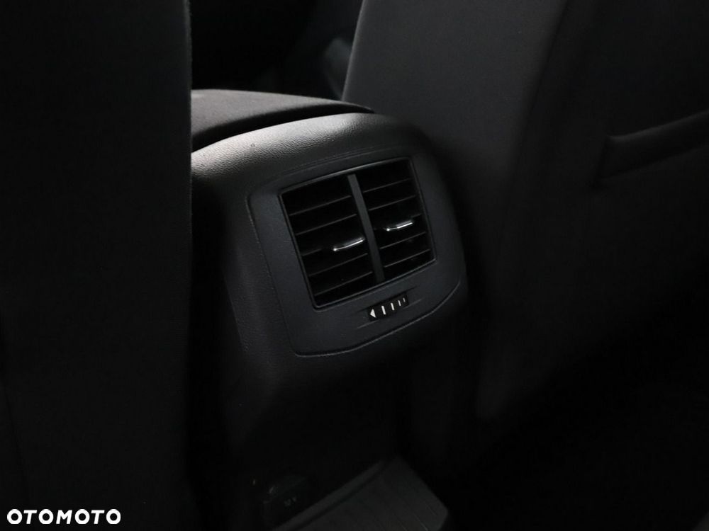 Volkswagen T-Roc 2.0 TDI Style DSG - 38