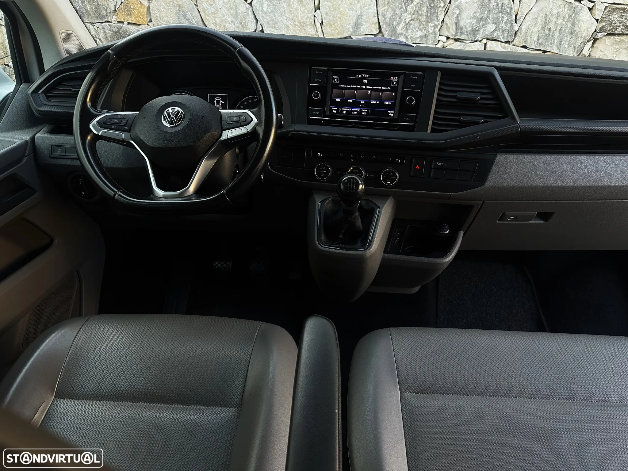 VW Caravelle 2.0 TDi BM Longa Comfortline - 19