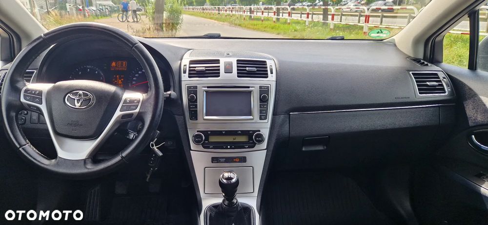 Toyota Avensis 2.2 D-4D Comfort - 17