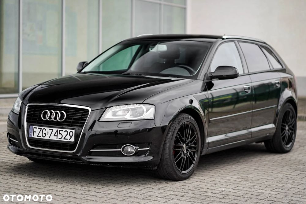 Audi A3 Sportback 1.6 TDI S line Sportpaket - 18