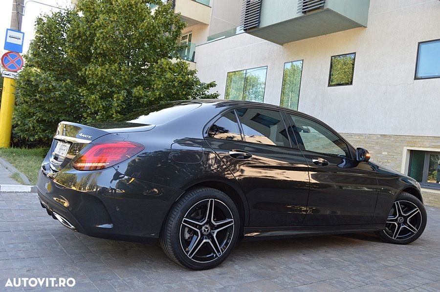 Mercedes-Benz C 300 e 4MATIC 9G-TRONIC AMG Line - 12