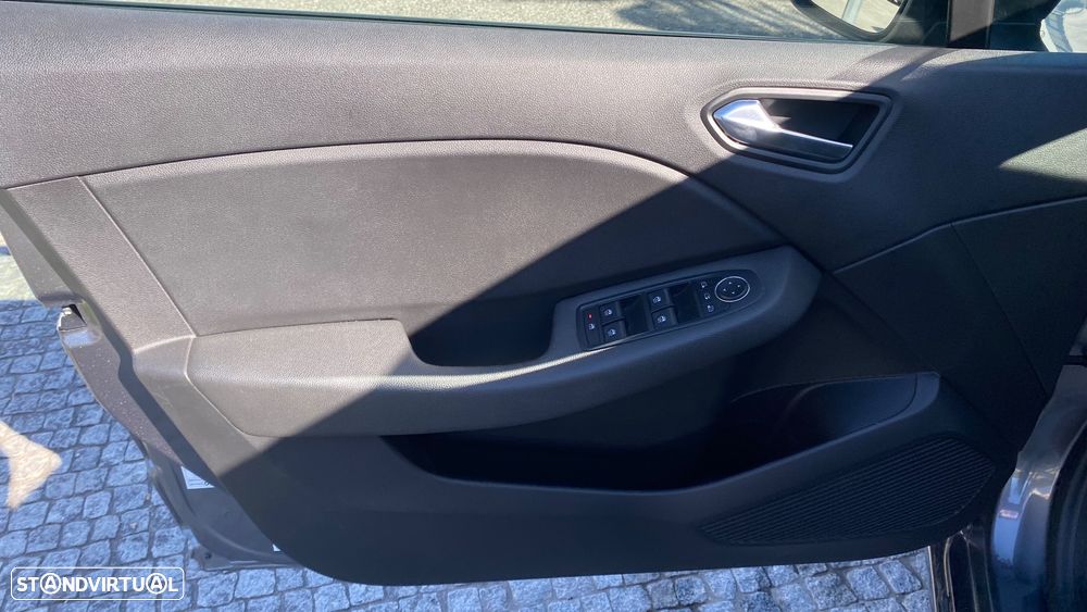 Renault Clio 1.0 TCe Techno - 18