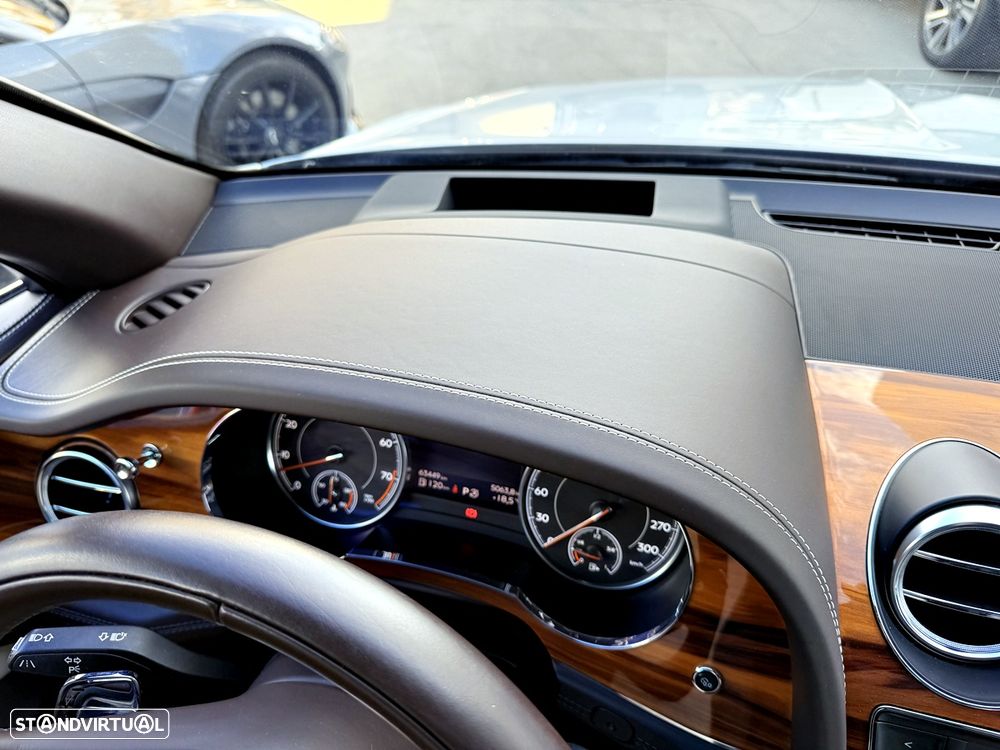Bentley Bentayga V8 - 16