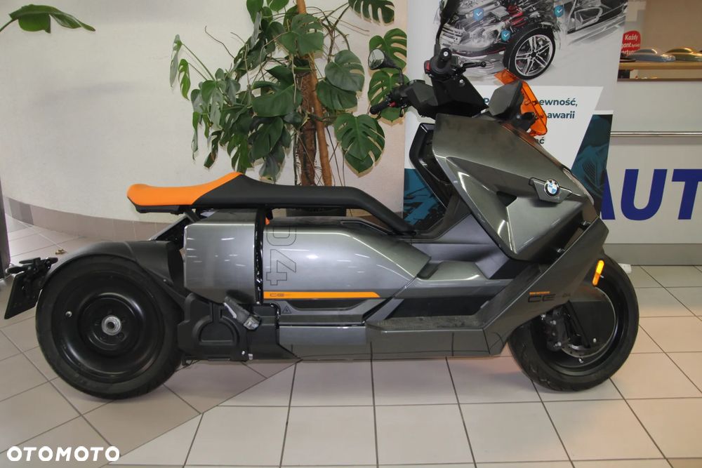 BMW CE 04 - 1
