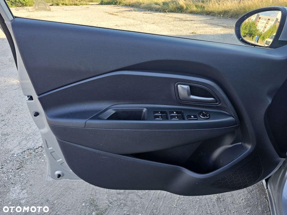 Kia Rio 1.4 Edition 7 - 17