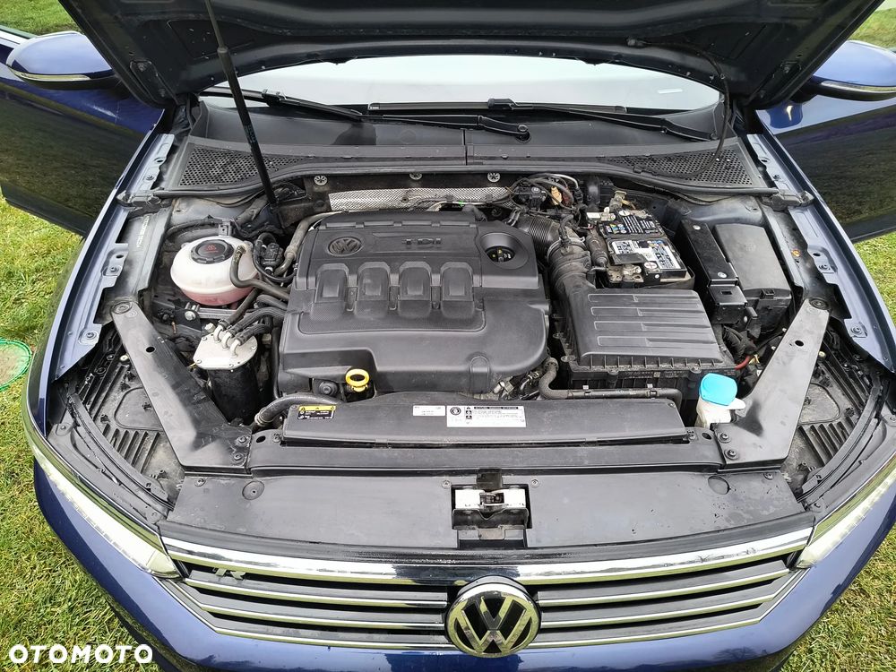 Volkswagen Passat 2.0 TDI SCR Elegance - 16