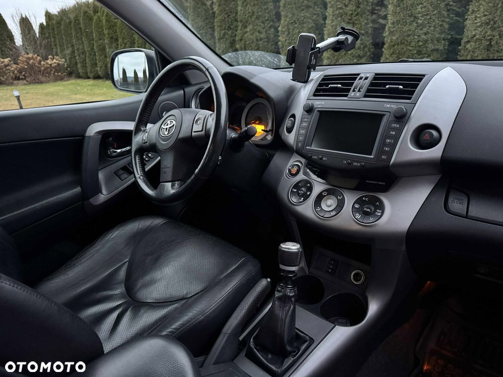 Toyota RAV4 2.2 D-4D 4x4 Sol - 23