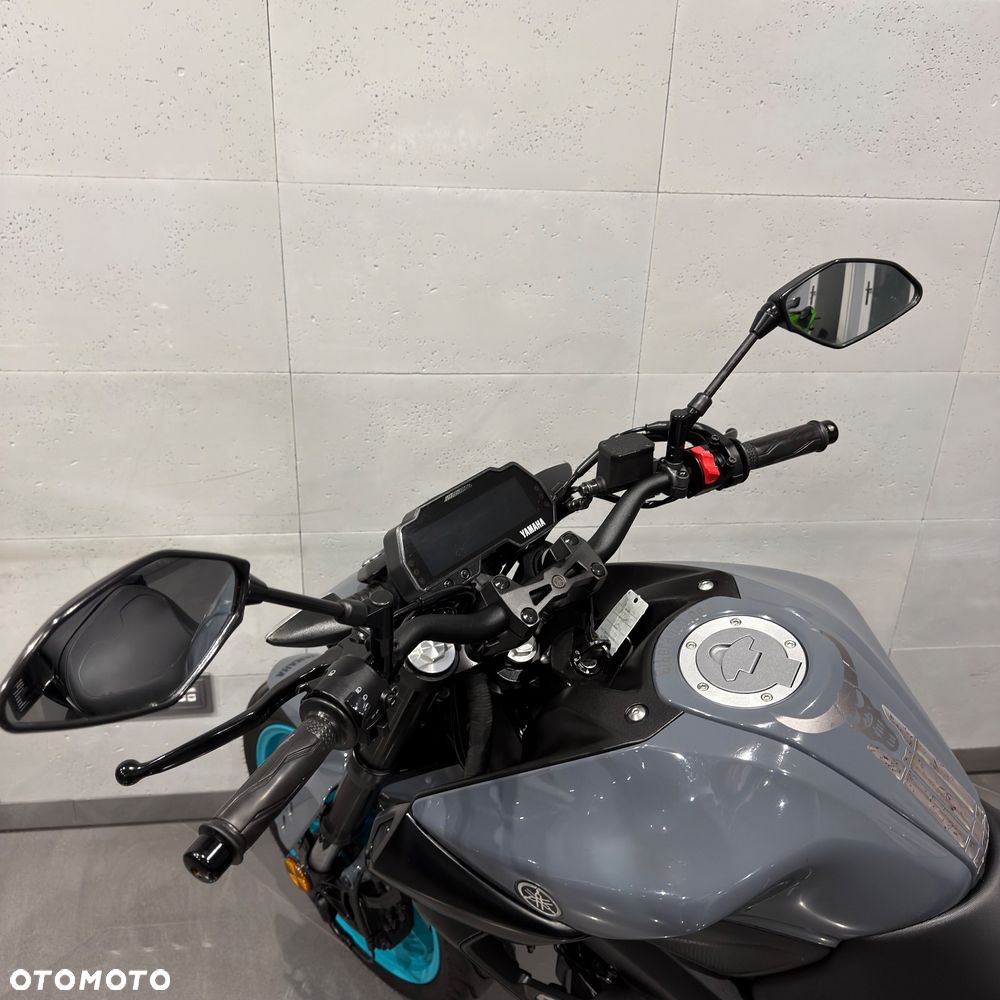 Yamaha MT - 12