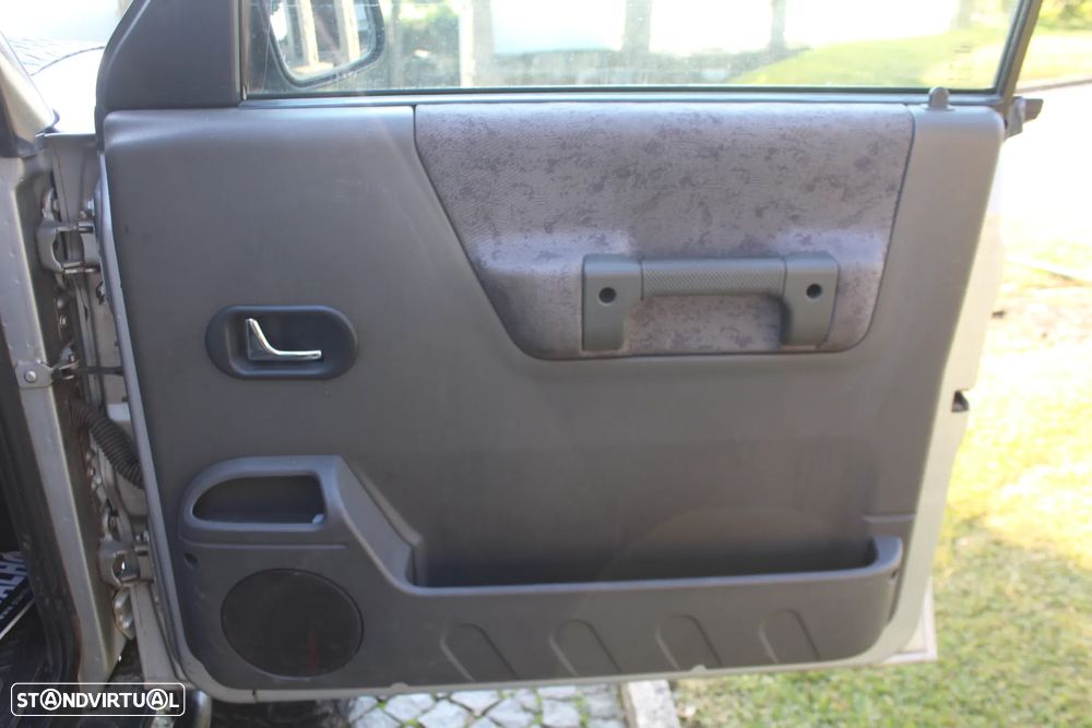 Land Rover Discovery 2.5 TD5 - 29