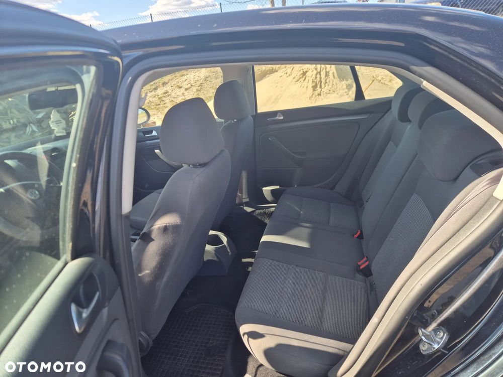 Volkswagen Jetta 1.6 Comfortline - 6