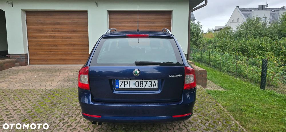 Skoda Octavia 2010 photo 3
