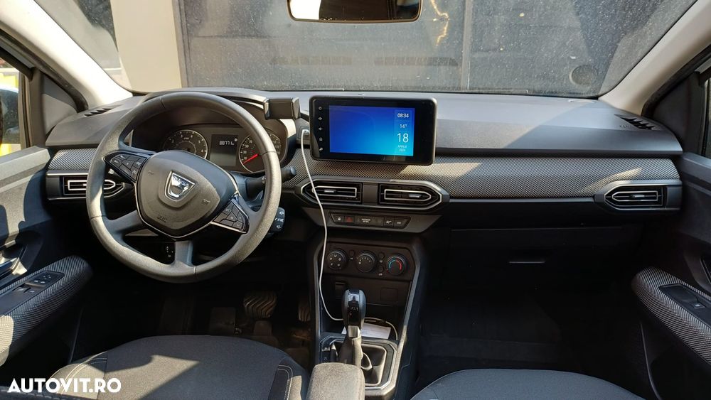 Dacia Logan TCe 90 CVT Comfort - 11