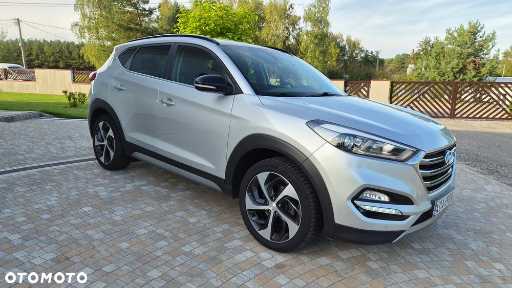 Hyundai Tucson 1.7 CRDI BlueDrive Style 2WD - 2
