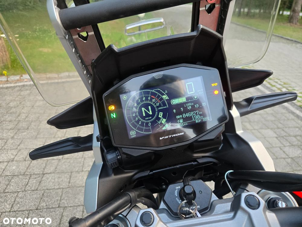 Suzuki V-STROM - 20