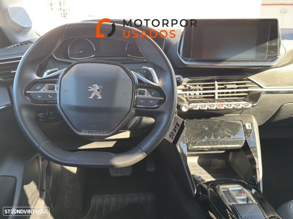 Peugeot 208 1.2 PureTech Allure EAT8 - 8