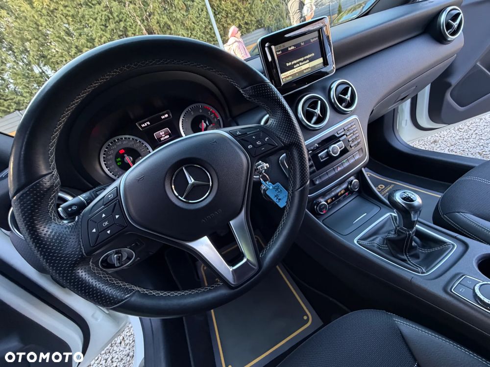Mercedes-Benz Klasa A 200 (BlueEFFICIENCY) Urban - 27