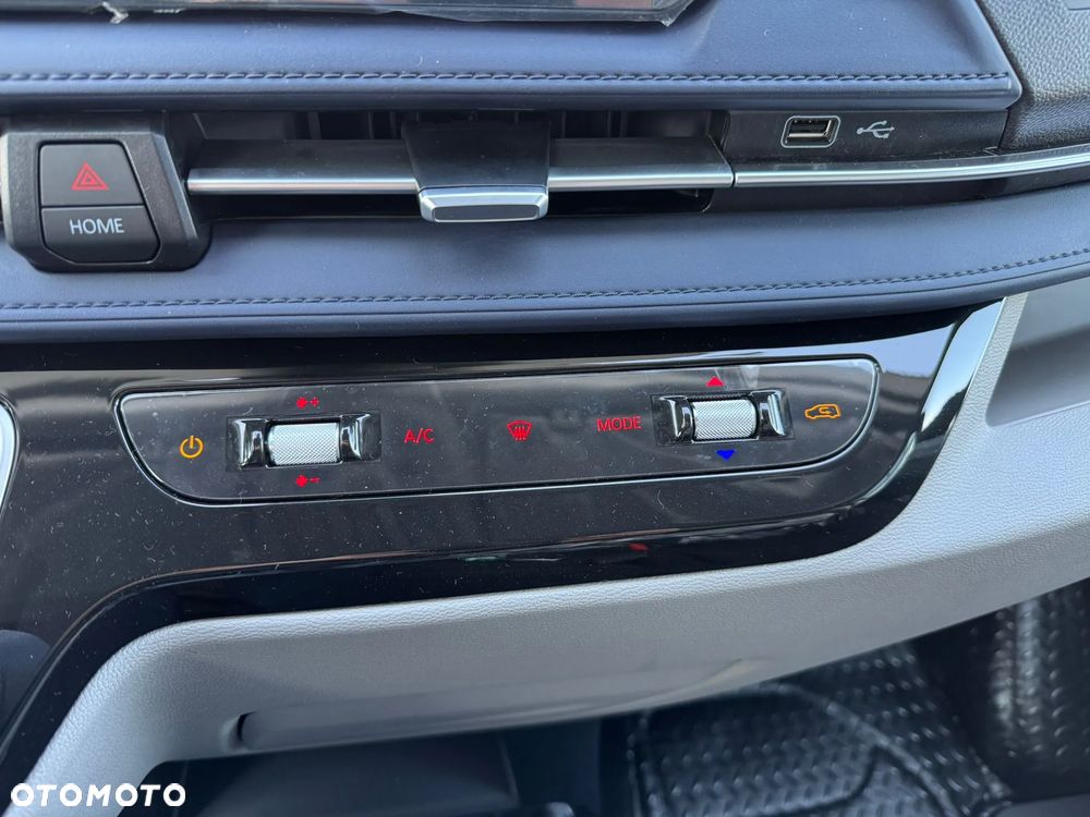 Maxus Deliver 9 - 22