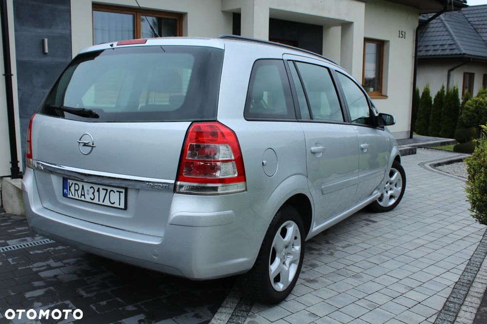Opel Zafira 1.9 CDTI Cosmo - 8