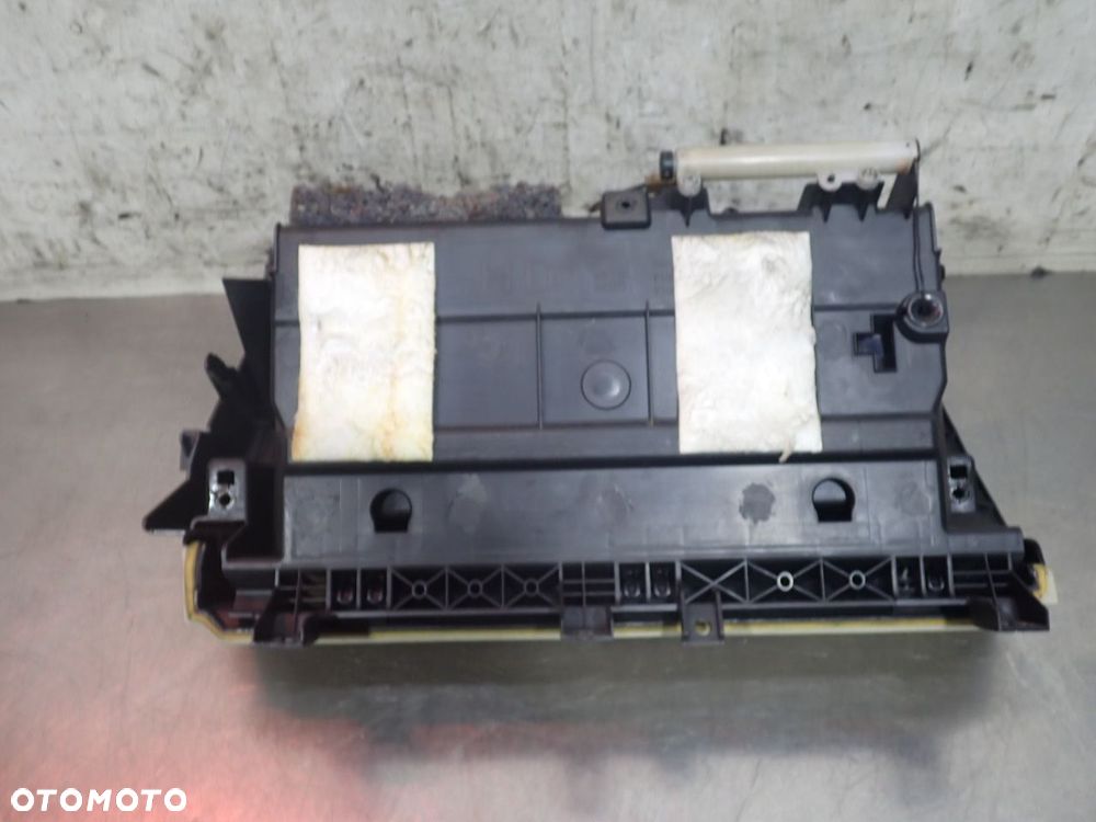 SCHOWEK PASAŻERA INFINITI M37X  68520-1MA0A - 5