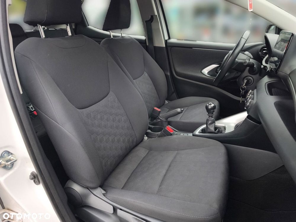 Toyota Yaris 1.5 Comfort - 10