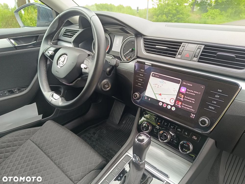 Skoda Superb 2.0 TDI Ambition DSG - 27