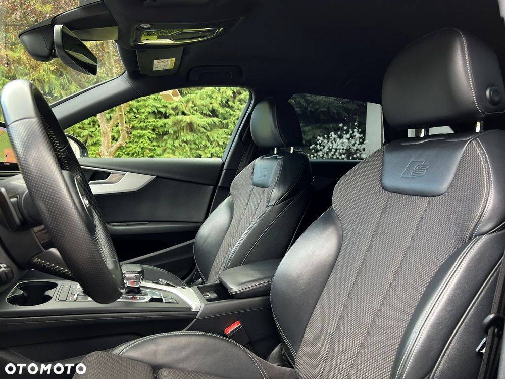 Audi A4 Avant 2.0 TDI Sport S tronic - 22