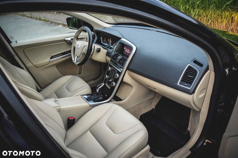 Volvo XC 60 D4 AWD Summum - 16