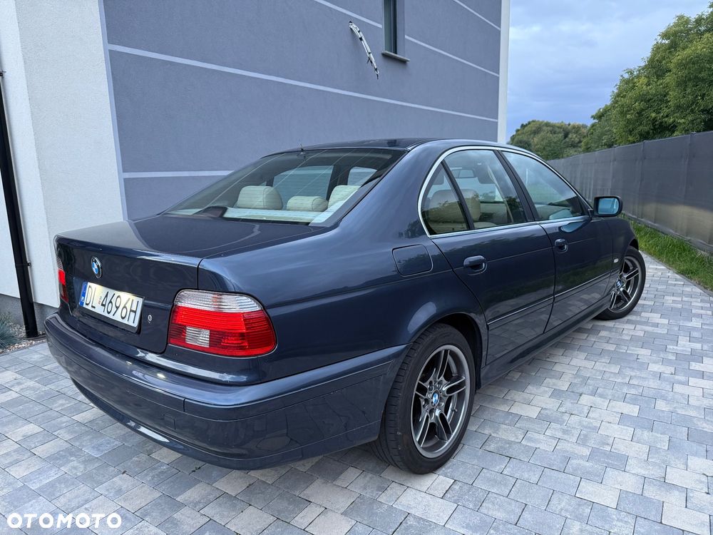 BMW 5 Series 2002 photo 3