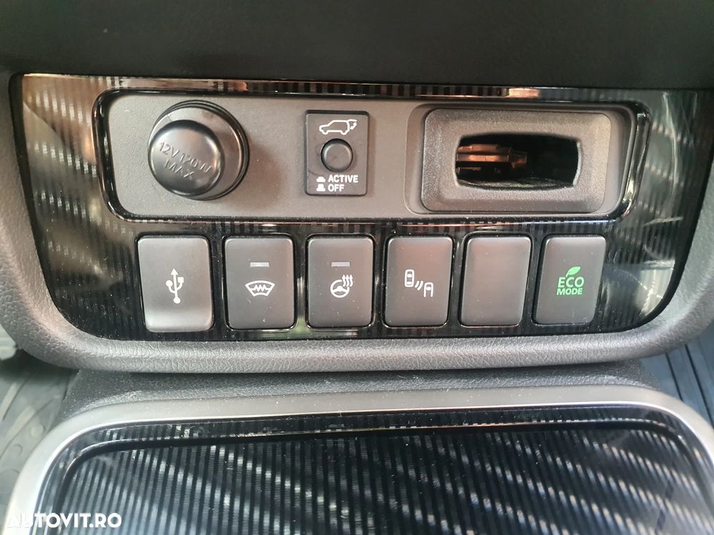 Mitsubishi Outlander 2.4 4WD Diamant+ - 22